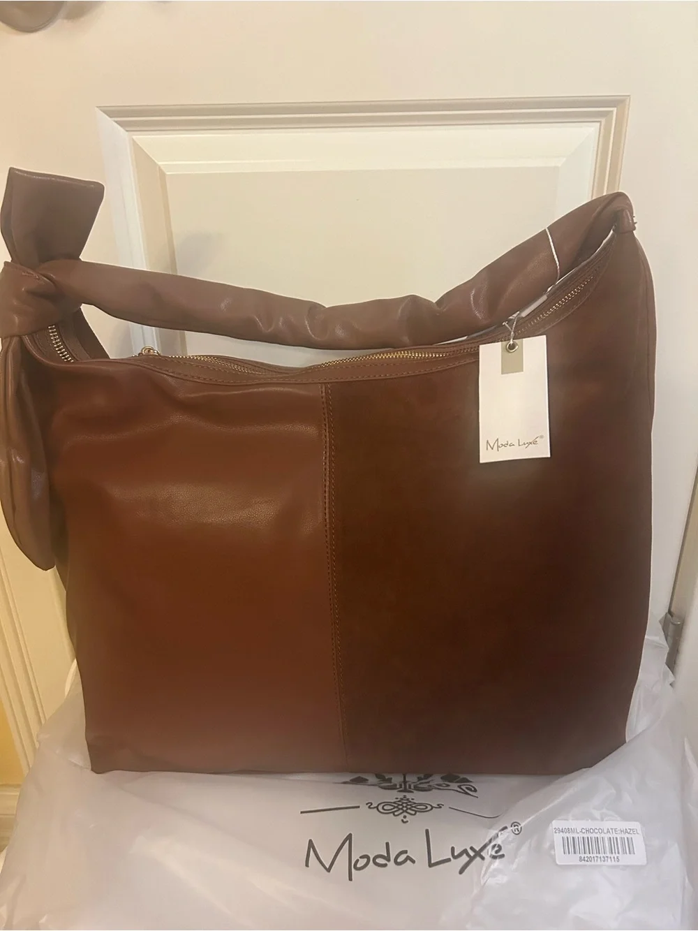 Moda Luxe spacious brown